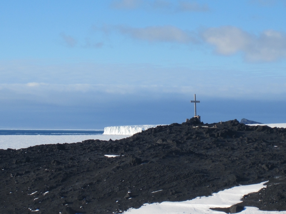 2010-11 Wind Vane Hill Cross, Cape Evans