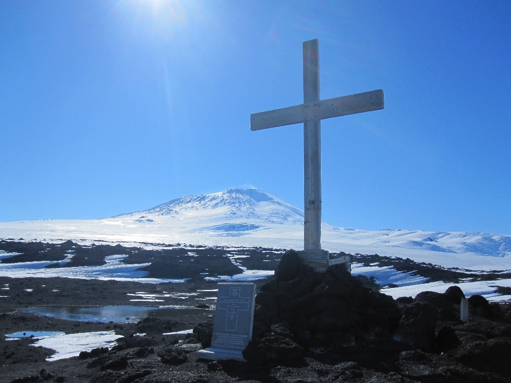 2010-11 Wind Vane Hill Cross, Cape Evans