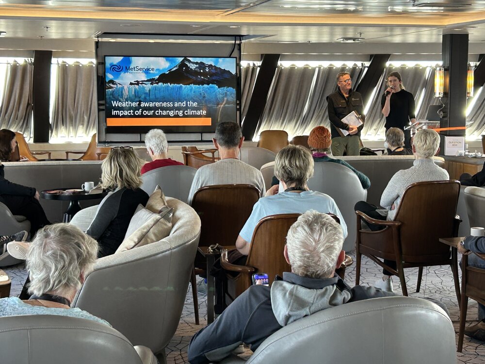 Presentations onboard the 'Magellan Explorer' (002)