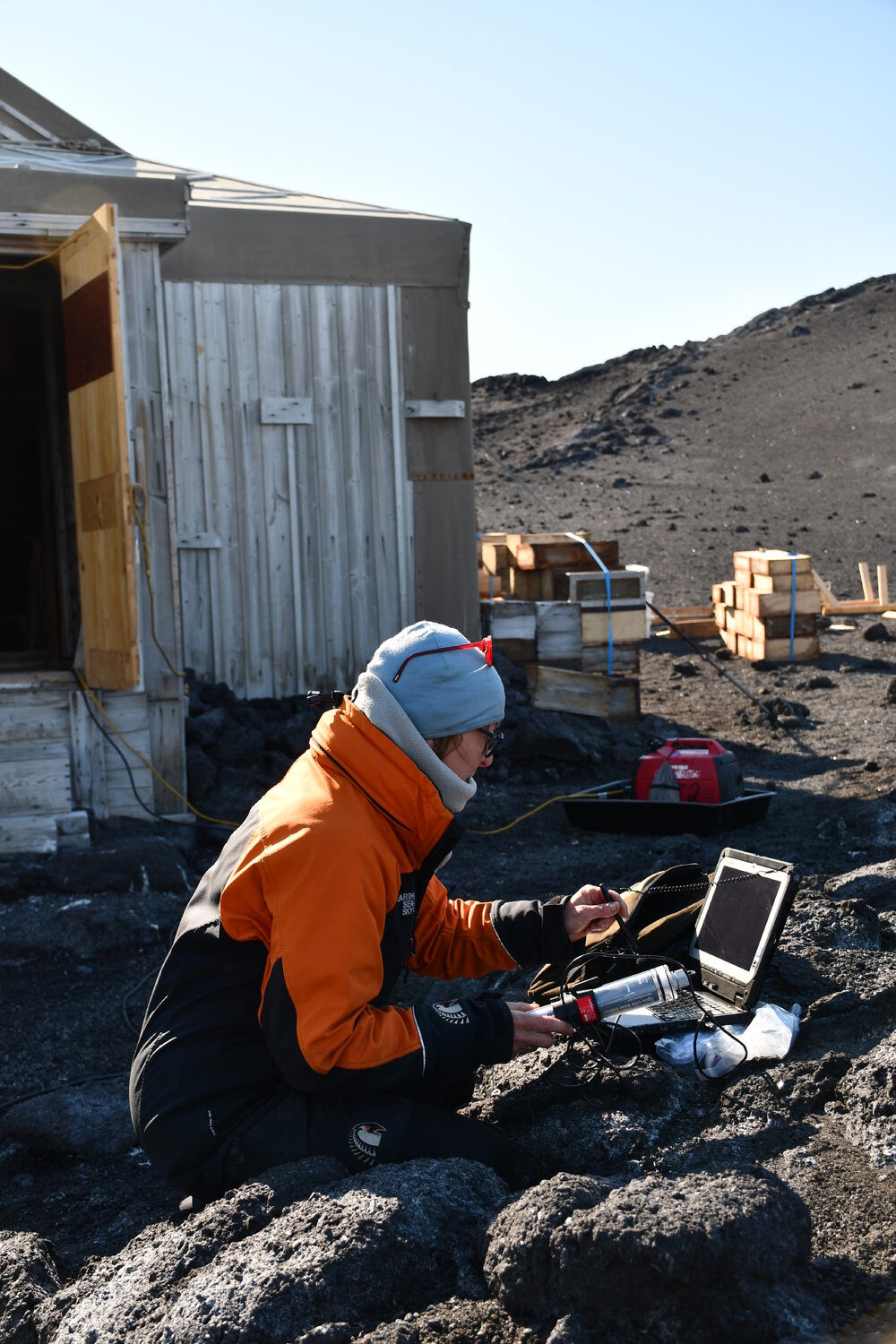 2021-22 Shackleton's 'Nimrod' hut, conservators at work, AHT's Nicola Stewart