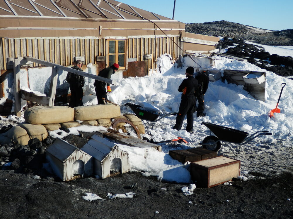 Snow mitigation at Shackleton's 'Nimrod' Hut