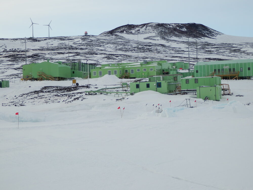Buildings at Scott Base (002)