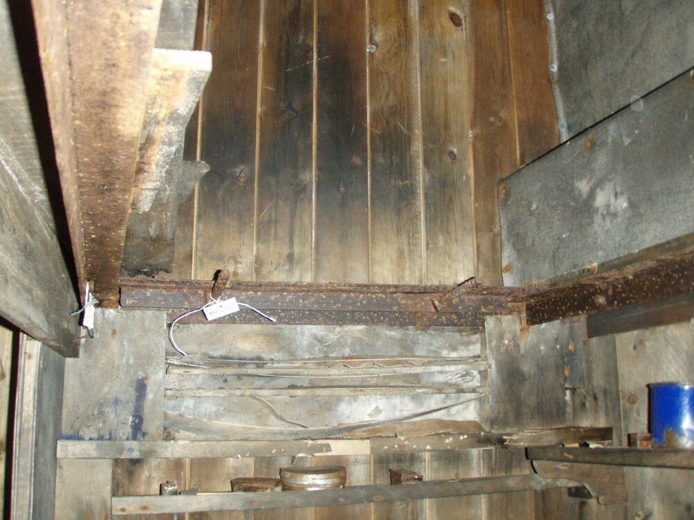 Bed frame and bunk in Scott's 'Terra Nova' Hut