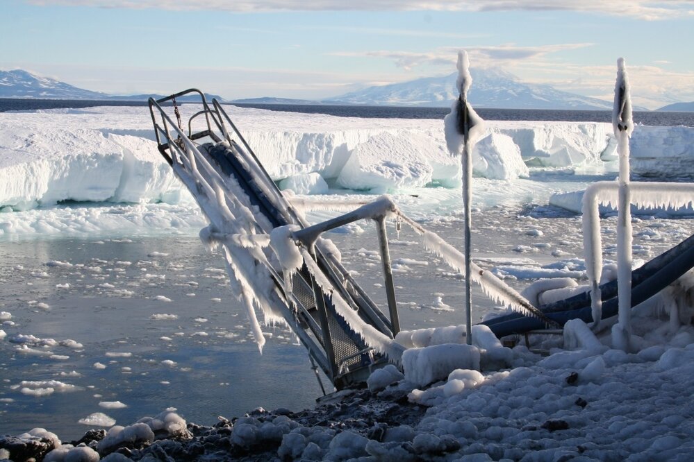 2013-14 Sea ice changes at Scott Base