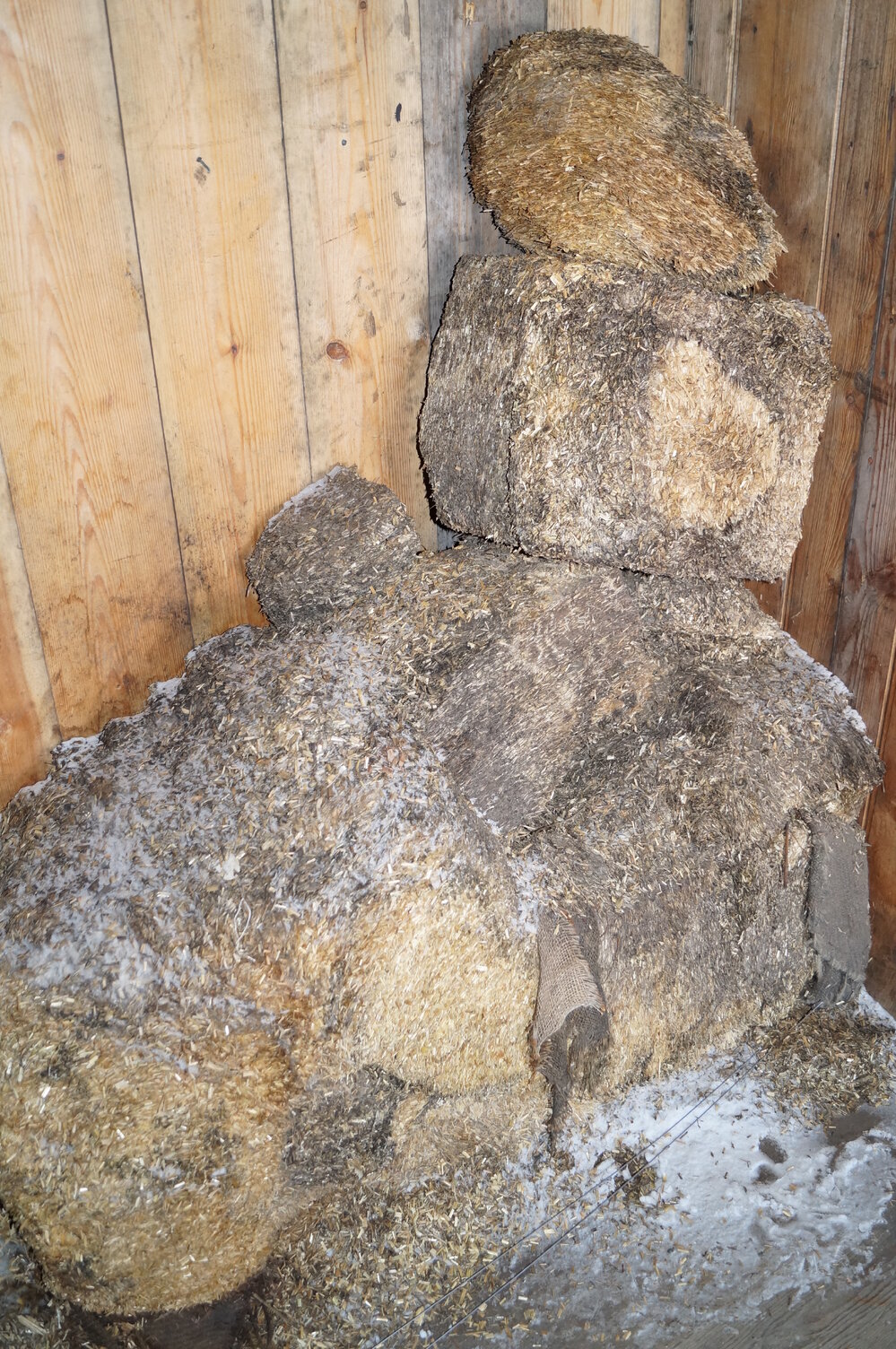 2013-14 Location image, fodder bales, Scott's 'Discovery' hut, Hut Point (003)