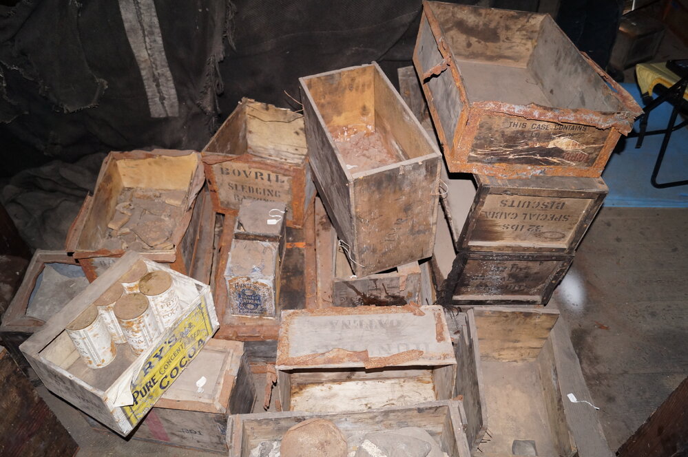 2013-14 Location image, Venesta cases, Scott's 'Discovery' hut, Hut Point (009)