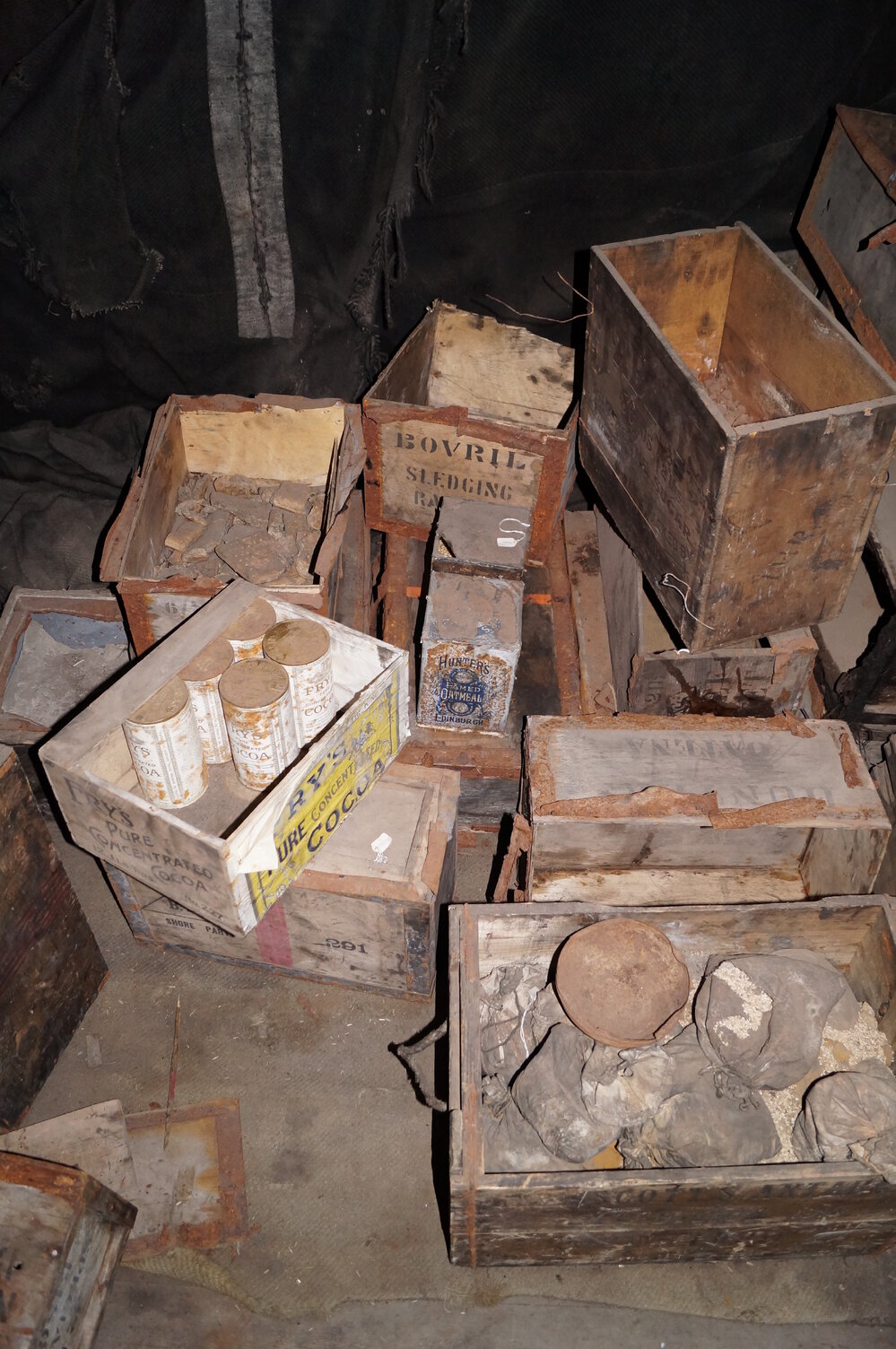 2013-14 Location image, Venesta cases, Scott's 'Discovery' hut, Hut Point (011)