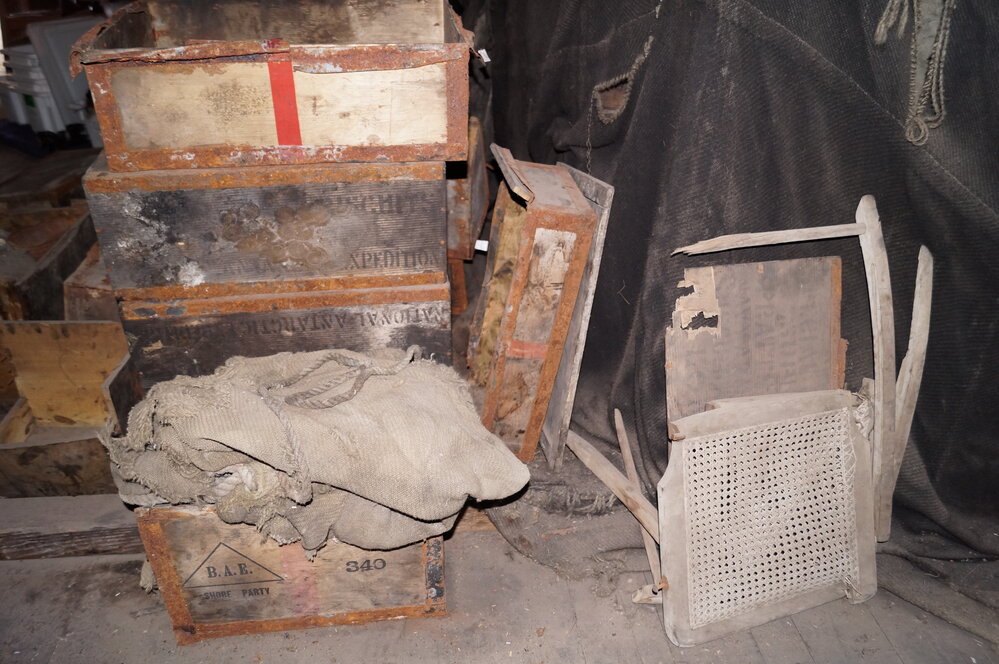 2013-14 Location image, artefacts, Scott's 'Discovery' hut, Hut Point