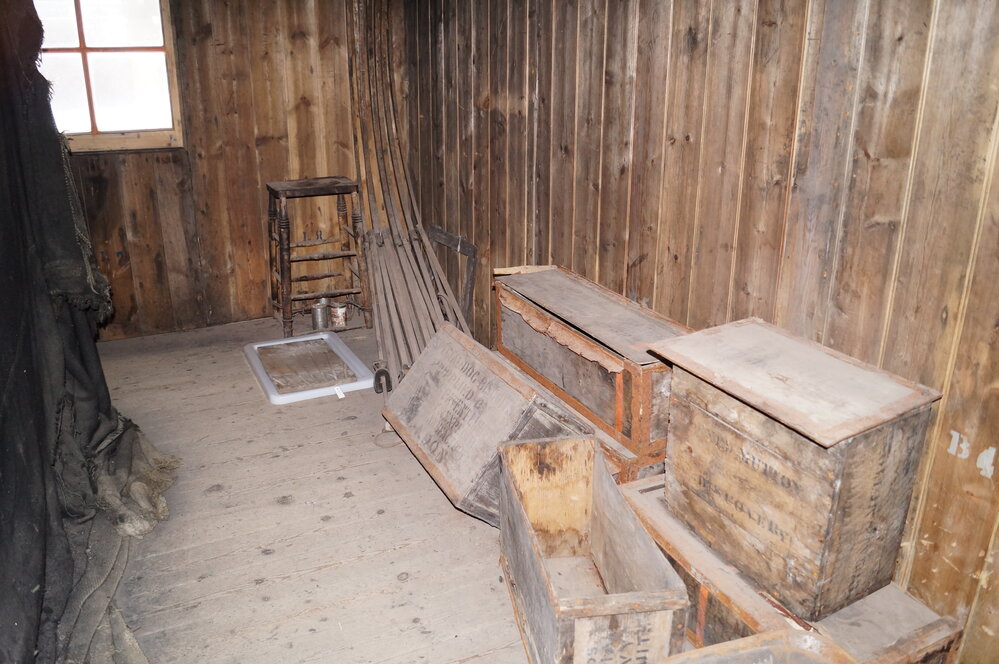 2013-14 Location image, artefacts, Scott's 'Discovery' hut, Hut Point