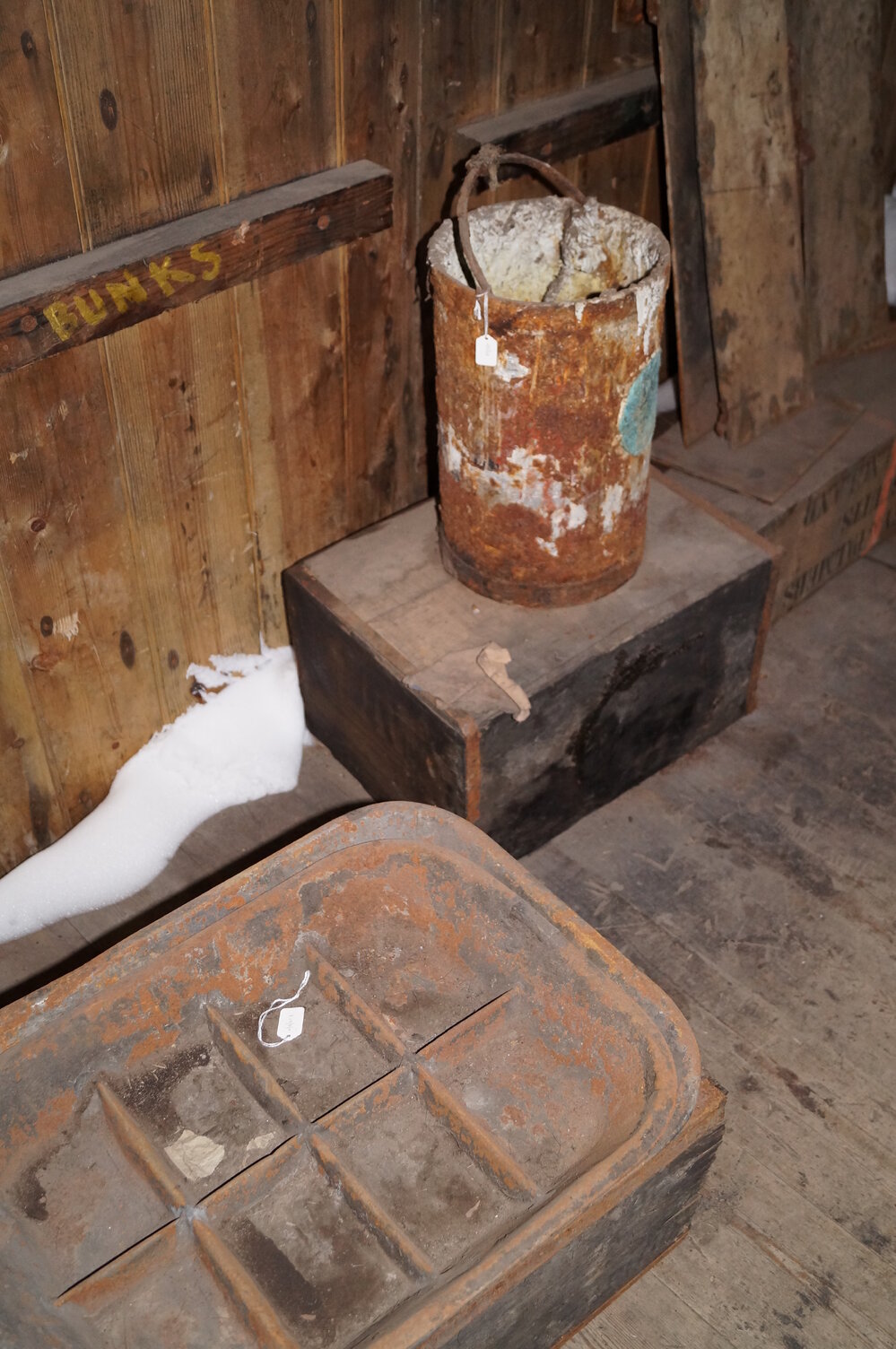 2013-14 Location image, artefacts, Scott's 'Discovery' hut, Hut Point