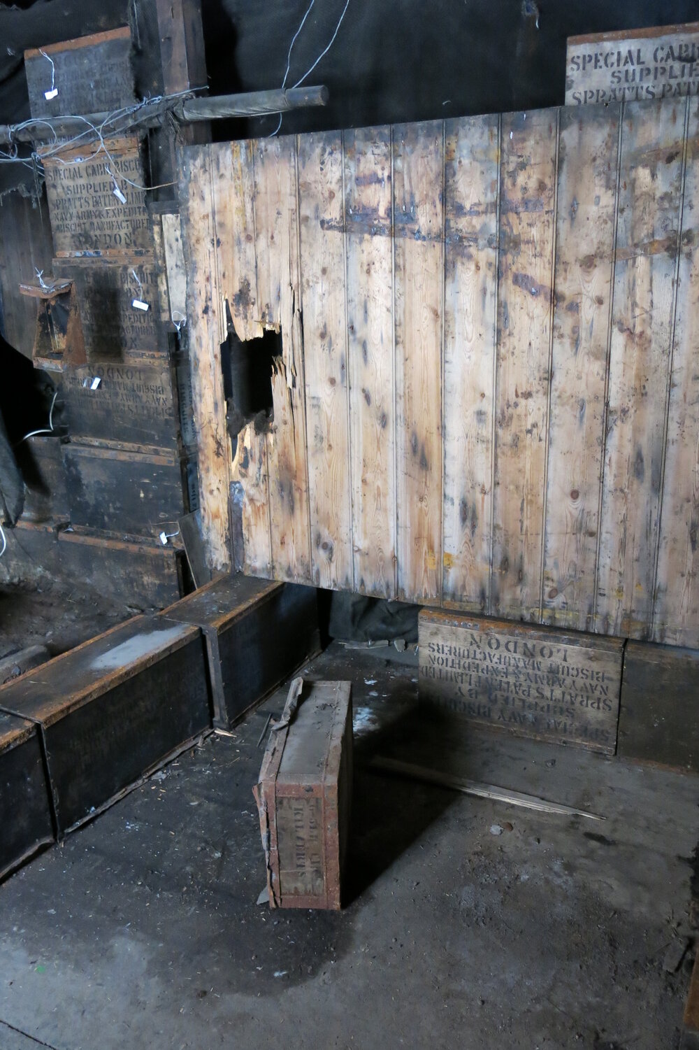2013-14 Location image, sleeping platform, Scott's 'Discovery' hut, Hut Point