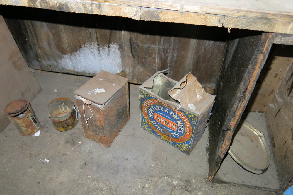 2013-14 Location image, artefacts on Table 1, Scott's 'Discovery' hut, Hut Point (005)