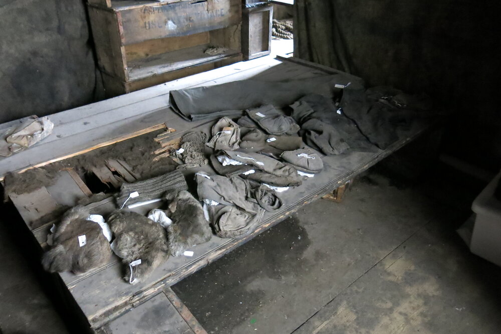 2013-14 Location image, artefacts on sleeping platform, Scott's 'Discovery' hut, Hut Point (001)
