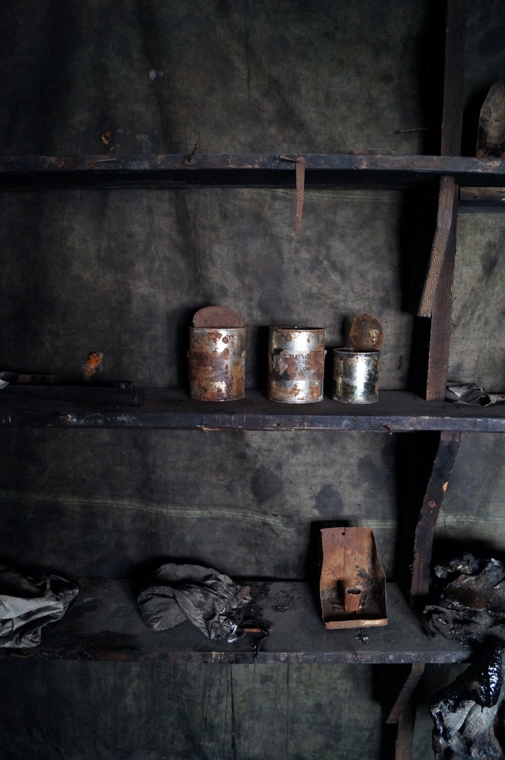 2013-14 Location image, artefacts in the Physical Laboratory, Scott's 'Discovery' hut, Hut Point (004)