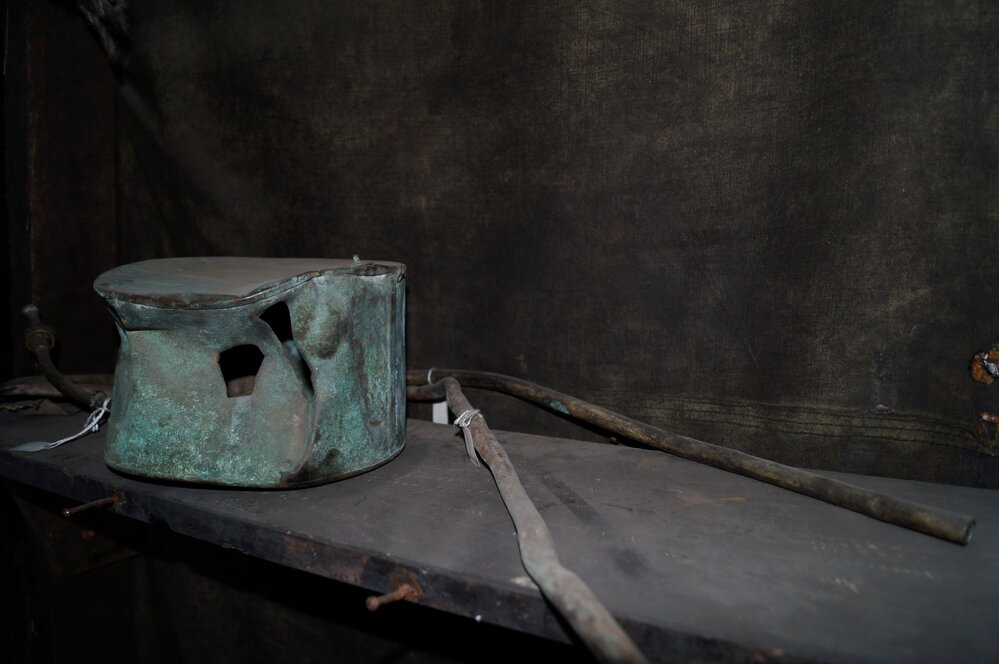 2013-14 Location image, artefacts in the Physical Laboratory, Scott's 'Discovery' hut, Hut Point (002)