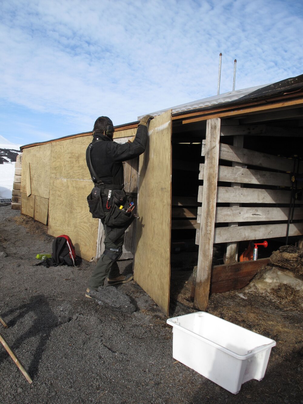 2009-10 AHT's Gene Wixson working on Stables North wall, Scott's 'Terra Nova' hut