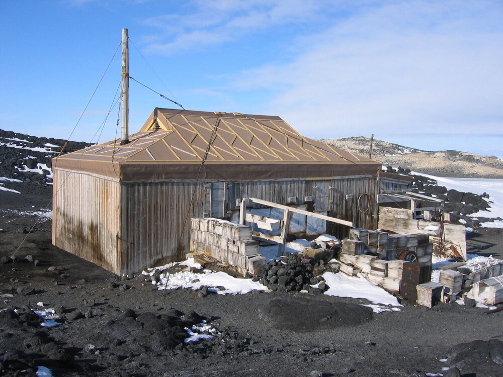 2005-06 Shackleton's 'Nimrod' hut, exterior, Cape Royds