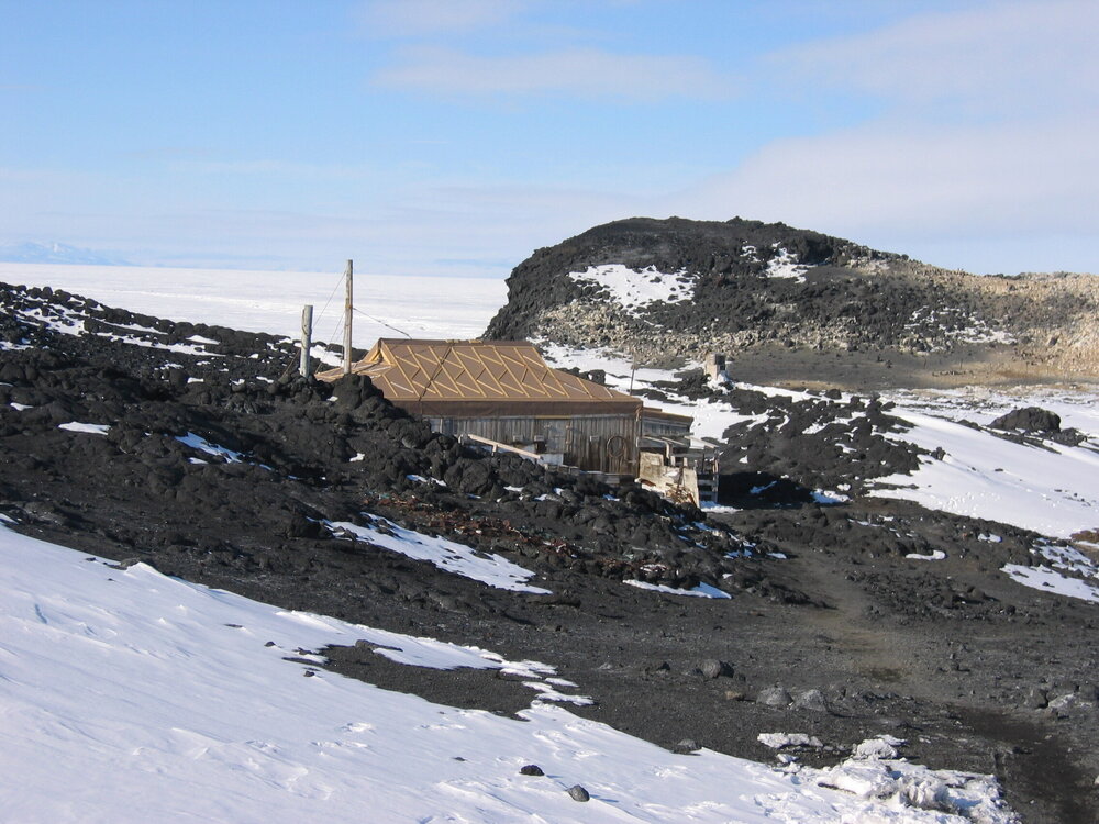 2005-06 Shackleton's 'Nimrod' hut, Cape Royds (001)