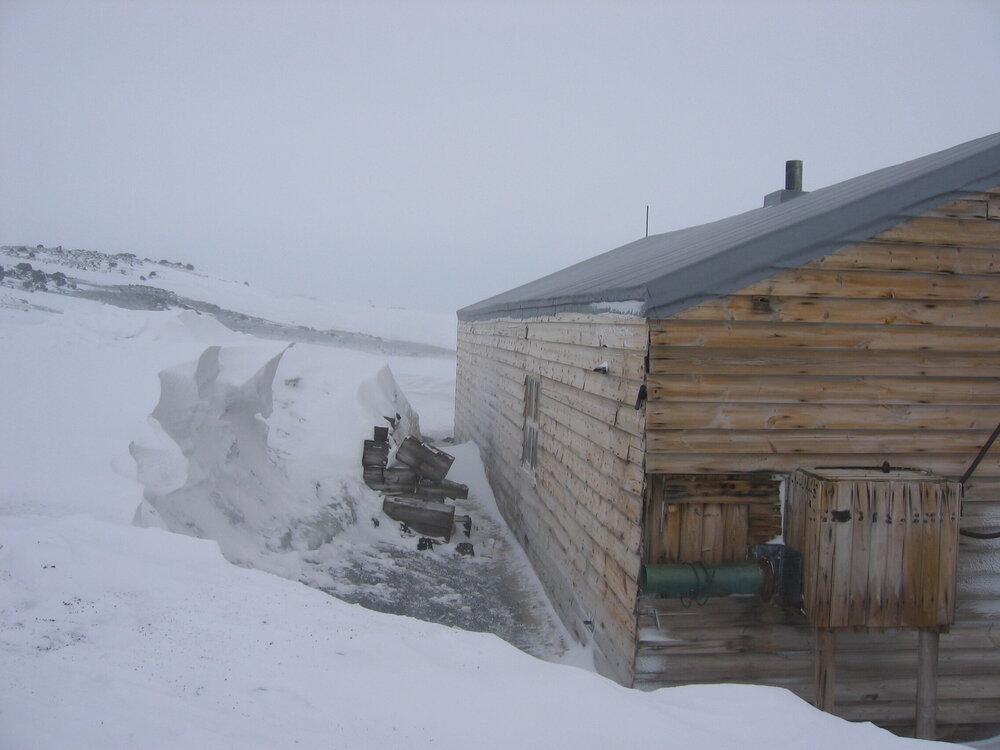 2005-06 Scott's 'Terra Nova' hut, exterior, Cape Evans (005)