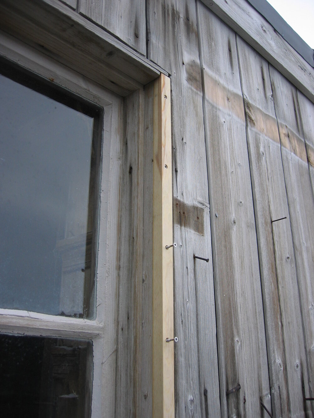2005-06 Work details, window, Shackleton's 'Nimrod' hut, Cape Royds (004)