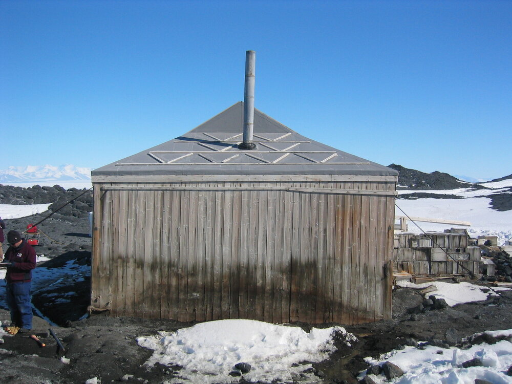 2005 Shackleton's 'Nimrod' hut, East wall, Cape Royds