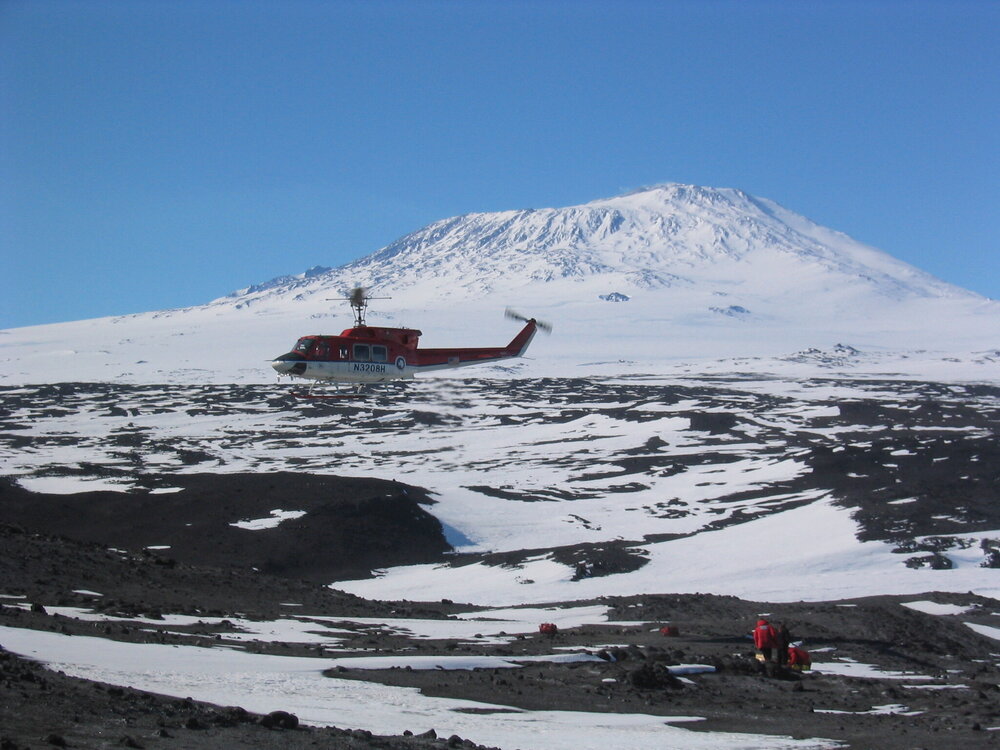 2005 Helicopter landing at Cape Royds