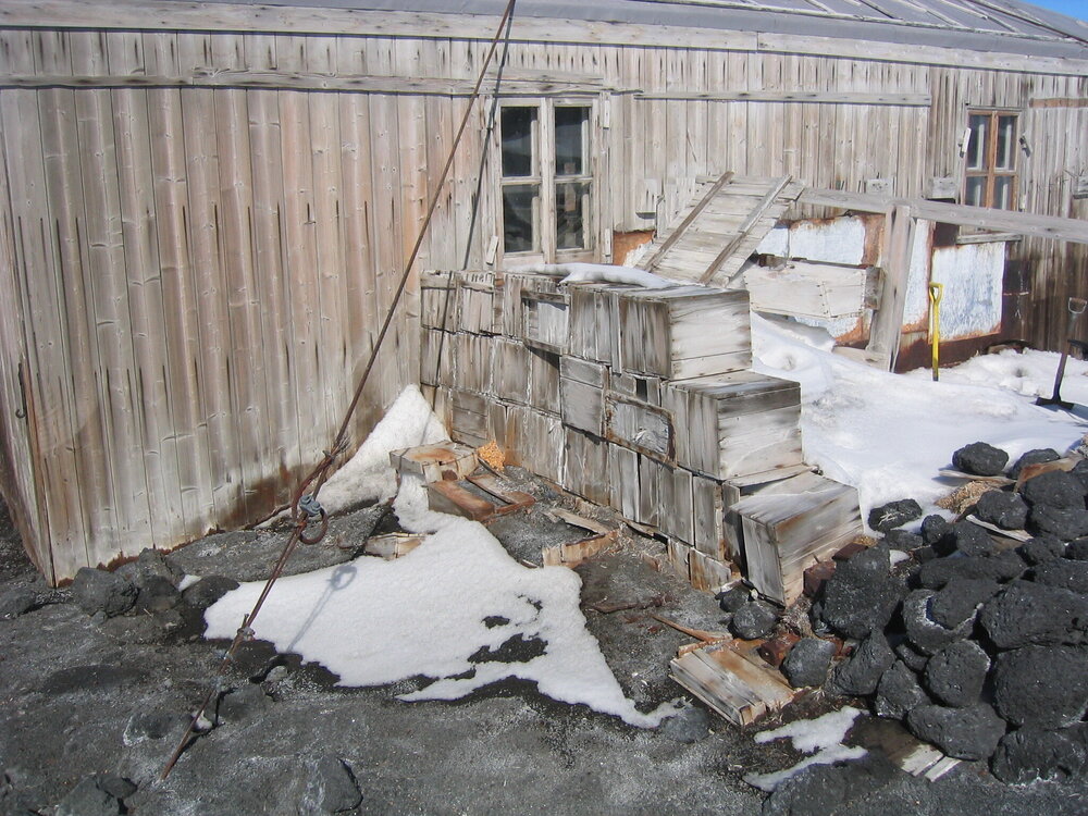 2005 Shackleton's 'Nimrod' hut stables, Cape Royds