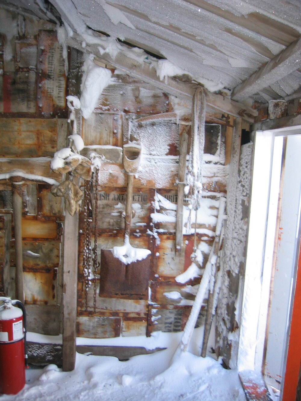 2006 Snow ingress inside Scott's 'Terra Nova' hut, Cape Evans (001)