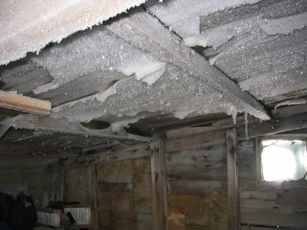2006 Ice build-up inside Scott's 'Terra Nova' hut, Cape Evans (009)