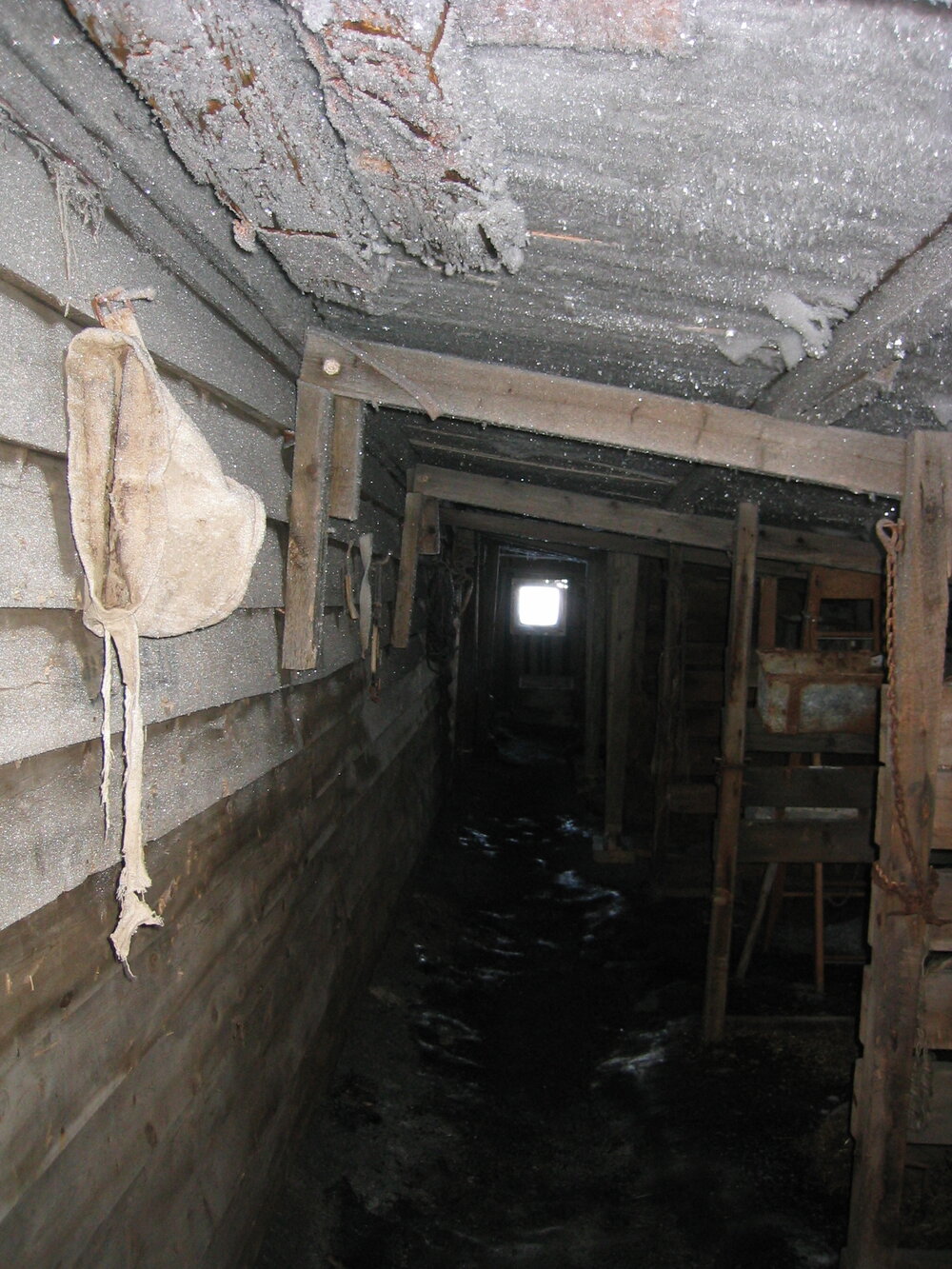 2006 Ice build-up inside Scott's 'Terra Nova' hut, Cape Evans (010)