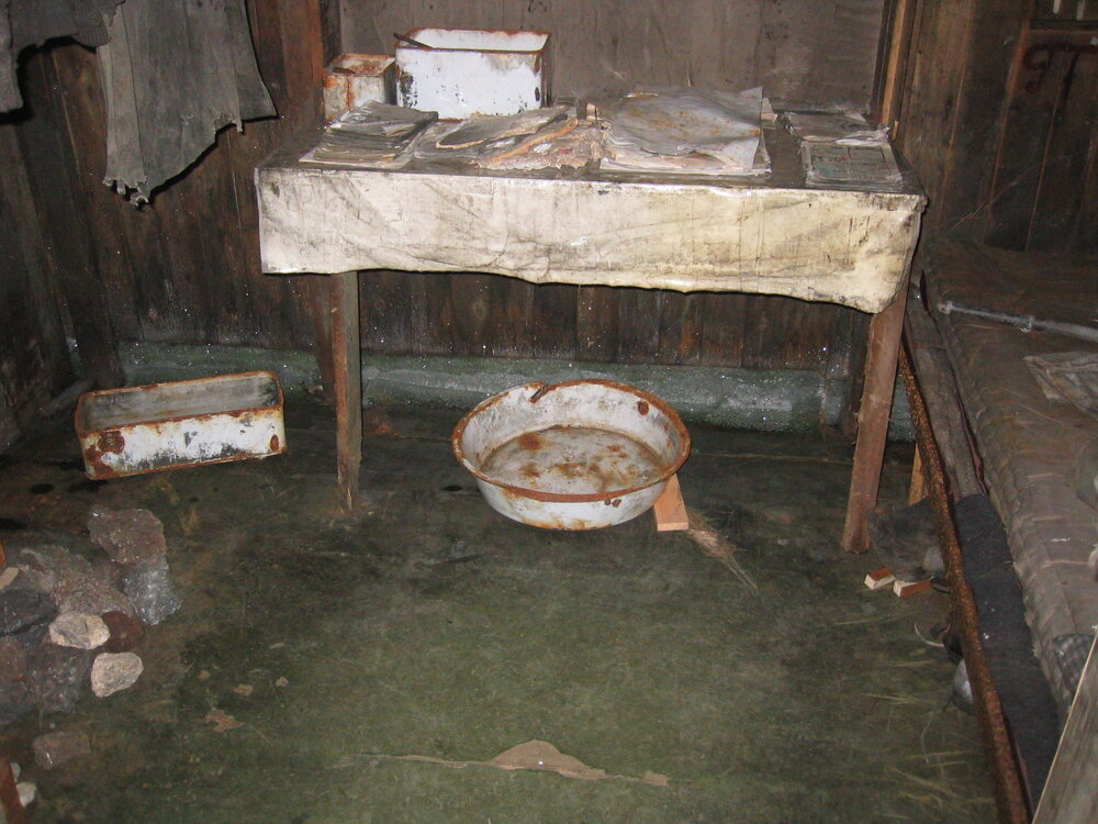 2006 Ice build-up inside Scott's 'Terra Nova' hut, Cape Evans (016)