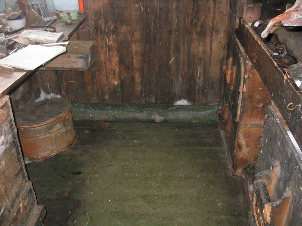2006 Ice build-up inside Scott's 'Terra Nova' hut, Cape Evans (017)
