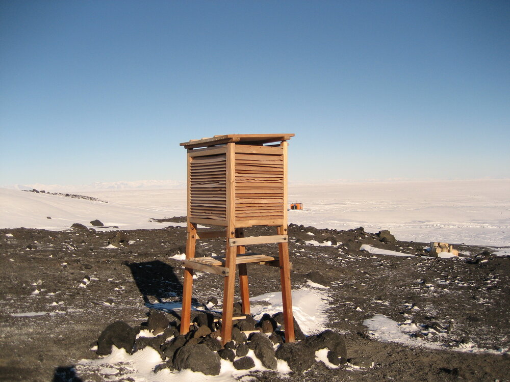 2006 Meterological screen, Scott's 'Terra Nova' hut, Cape Evans (001)