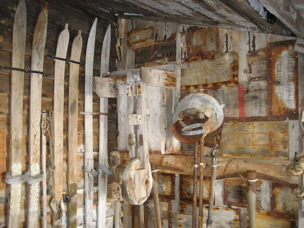 2006 Scott's 'Terra Nova' hut interior, Cape Evans (002)