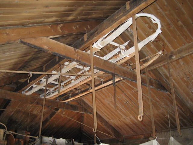 2006 Shackleton's 'Nimrod' hut interior, Cape Royds (003)
