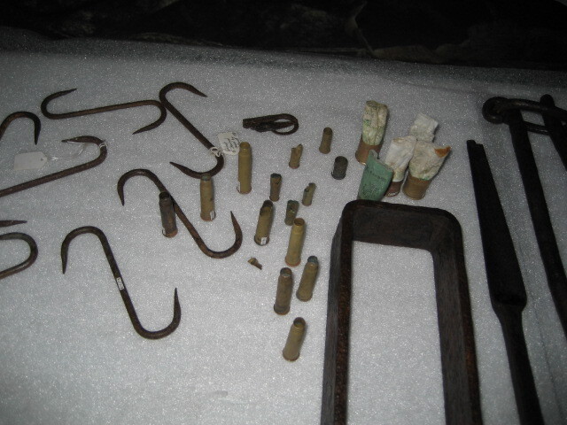 2006 Artefacts on a table inside Shackleton's 'Nimrod' hut, Cape Royds (003)
