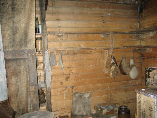2006 Shackleton's 'Nimrod' hut interior, Cape Royds (017)
