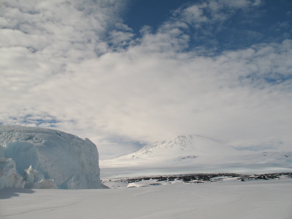 Mount Erebus from Cape Evans (001)