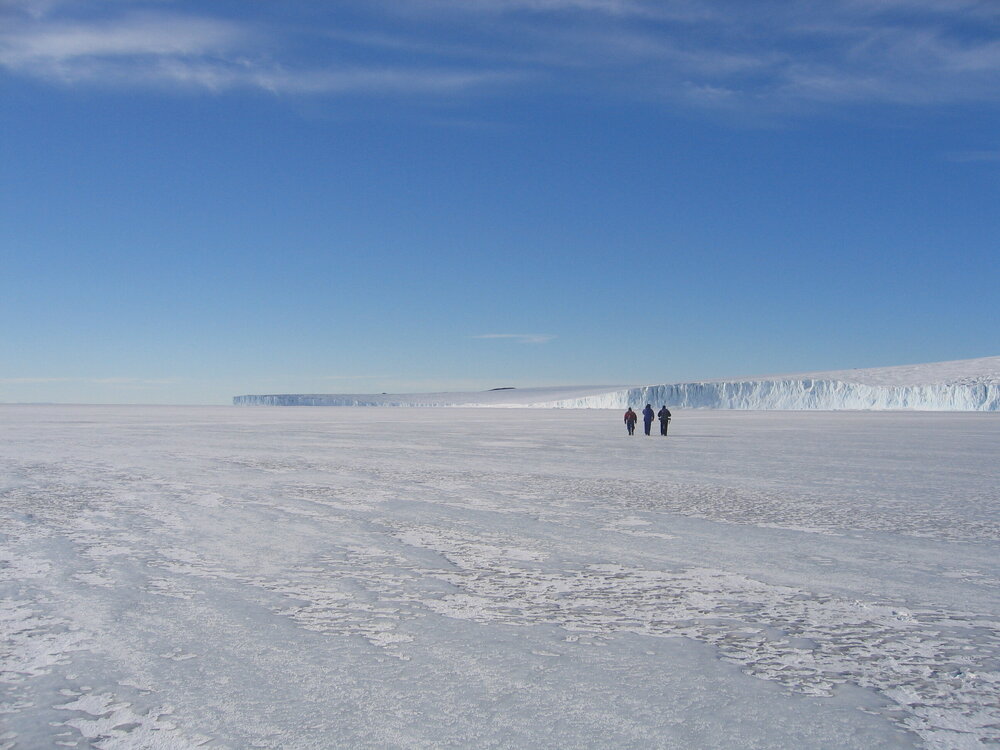 K170 team members and Barne Glacier