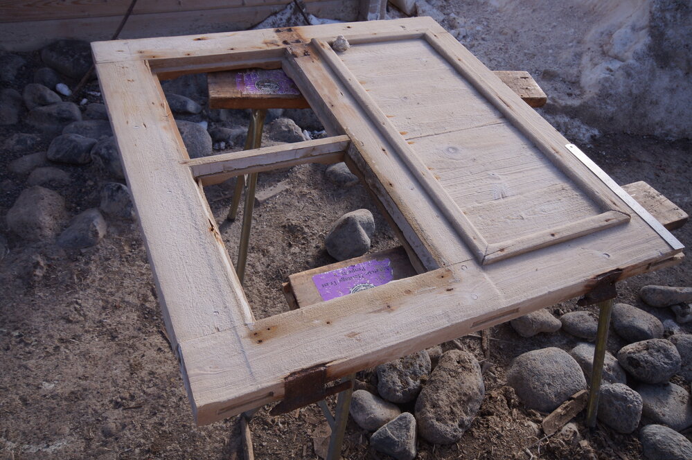 2015-16 Half door from Borchgrevink's Living hut (002)