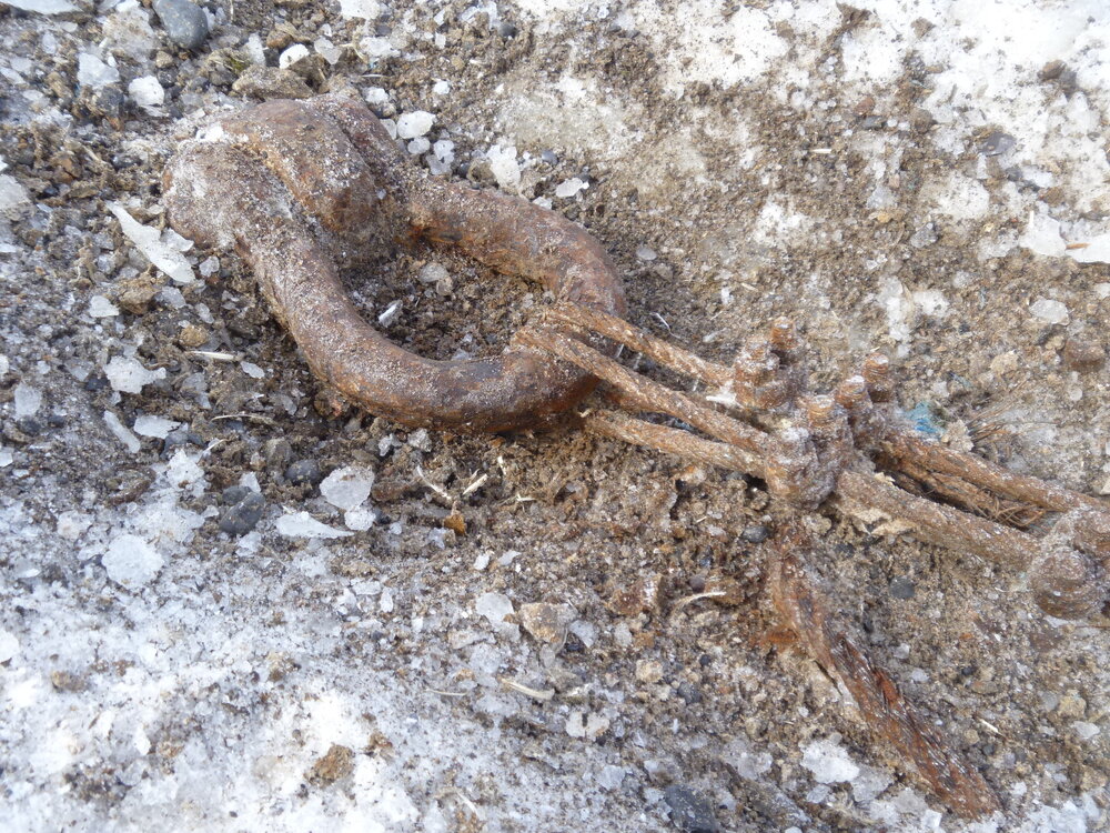2015-16 Ground anchor, western aspect (001)