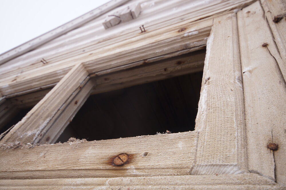 2015-16 Loft window, Borchgrevink's Living hut (009)