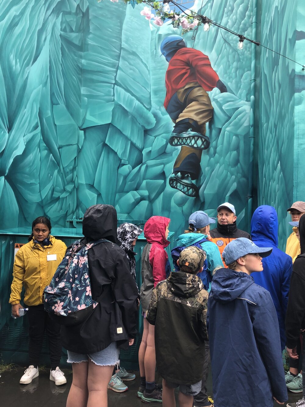 Young Inspiring Explorers&trade; visiting Scott Base mural