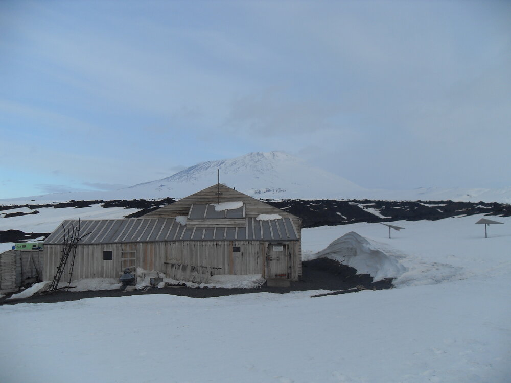 2010-11 Scott's 'Terra Nova' hut and Mount Erebus