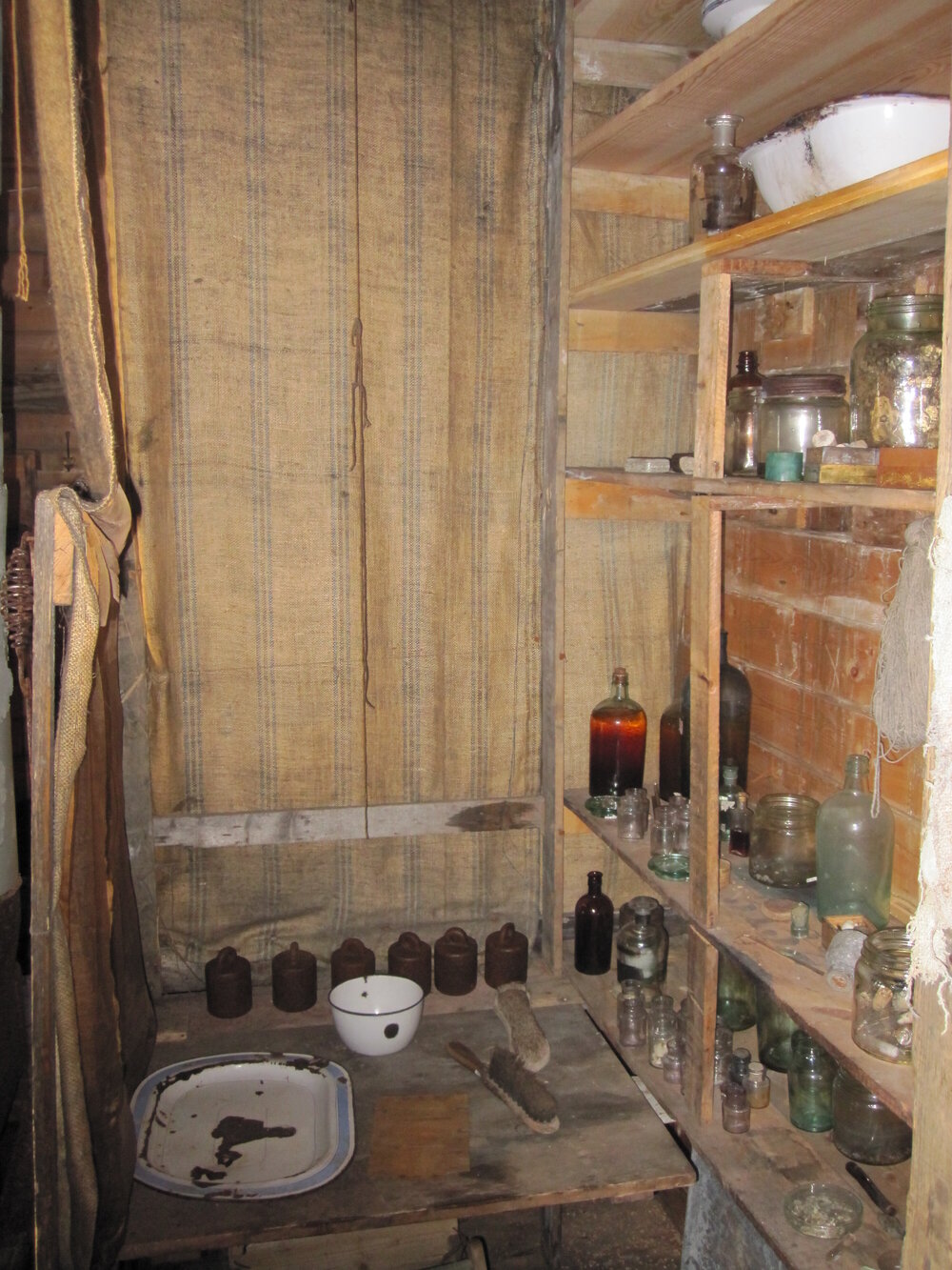 2010-11 Murray's Laboratory inside Shackleton's 'Nimrod' hut