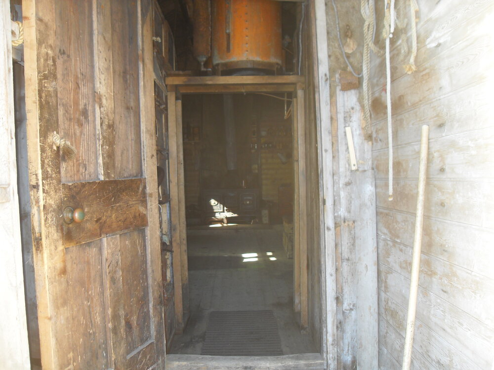 2010-11 Main door into Shackleton's 'Nimrod' hut, Cape Royds