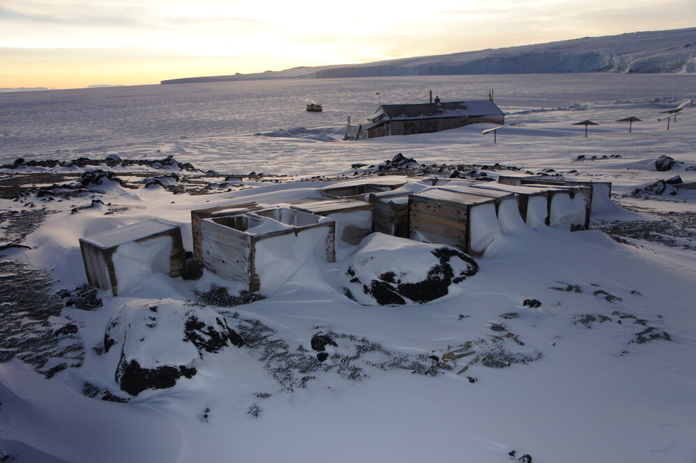 2012 Scott's 'Terra Nova' hut and Cape Evans environs