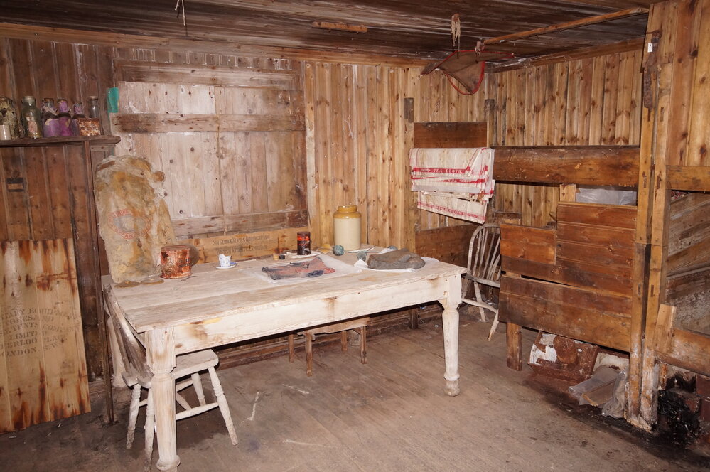 2015-16 inspection, Borchgrevink's hut, interior