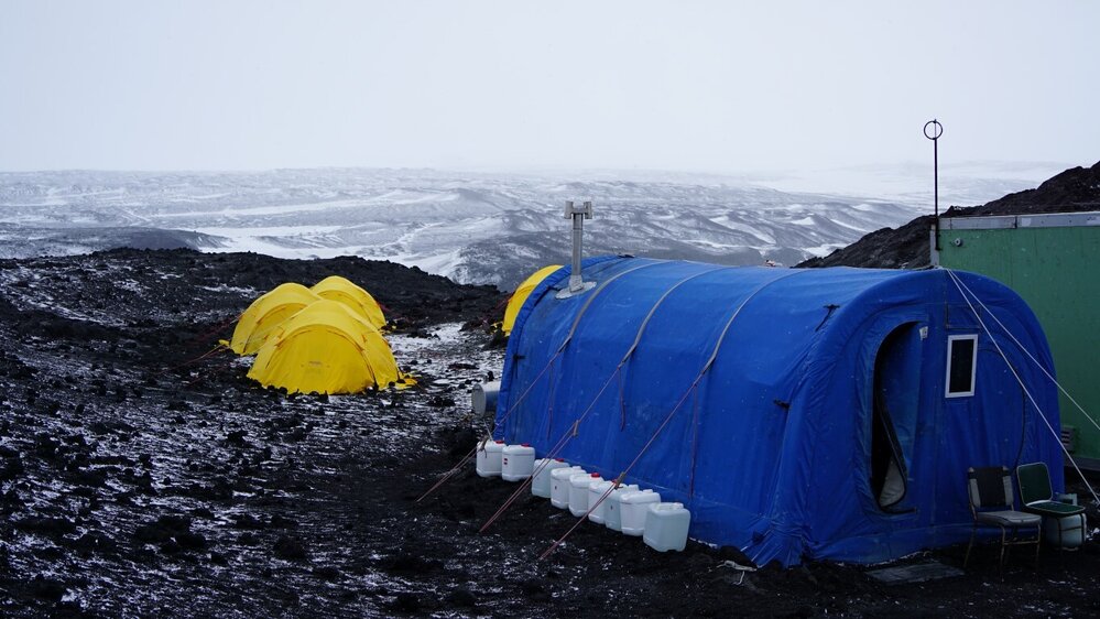 2022-23 Cape Royds field camp (002)