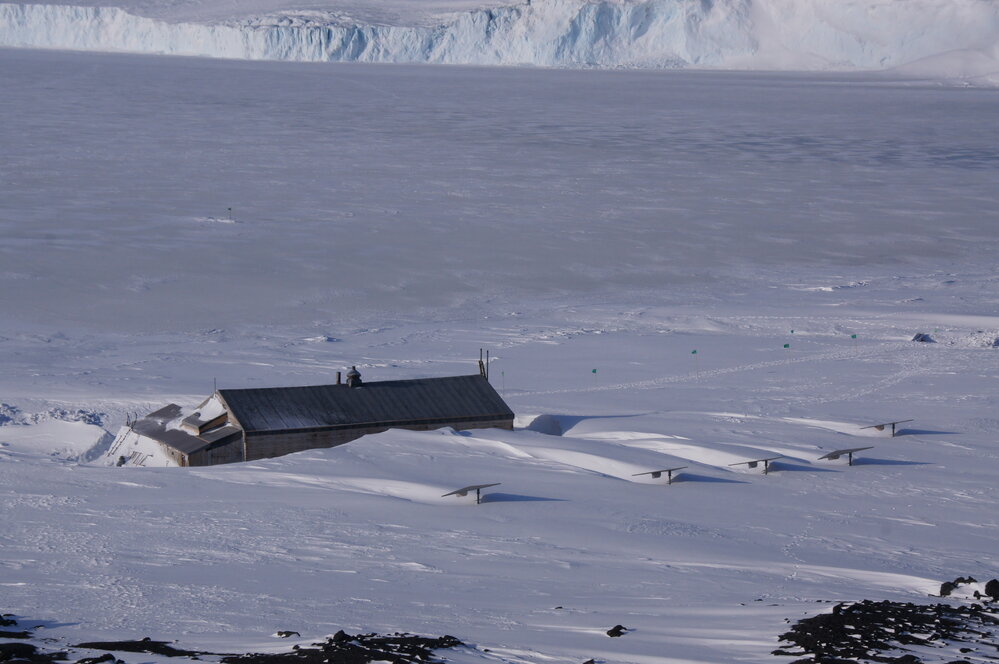 Scott's 'Terra Nova' hut and Vortex Generators